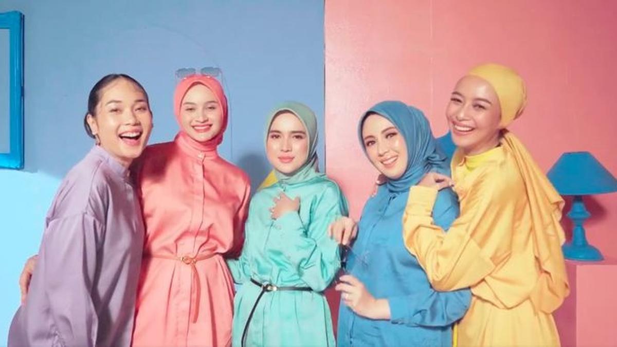 Tren Warna Fashion Yang Populer Tahun Ini
