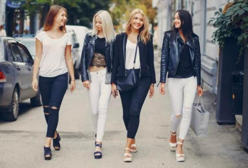 Kombinasi Busana Kasual Untuk Tampilan Sehari-Hari Yang Menarik